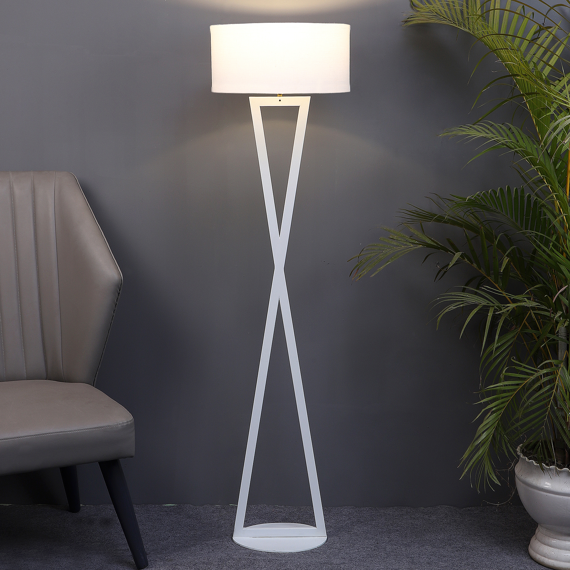 Hamptons White Floor Lamp With Metal Base