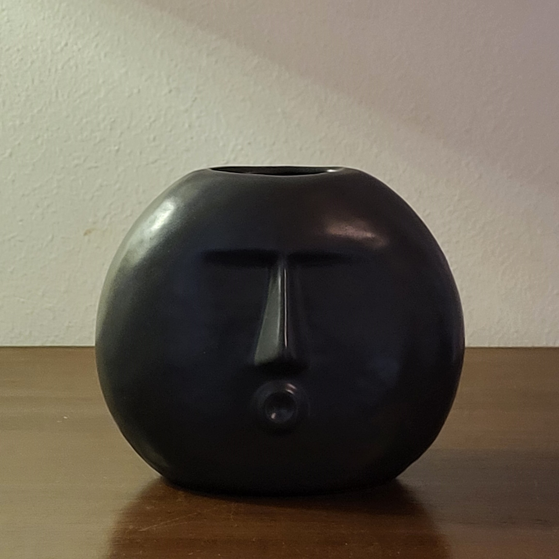 KISSING FACE VASE (SMALL)
