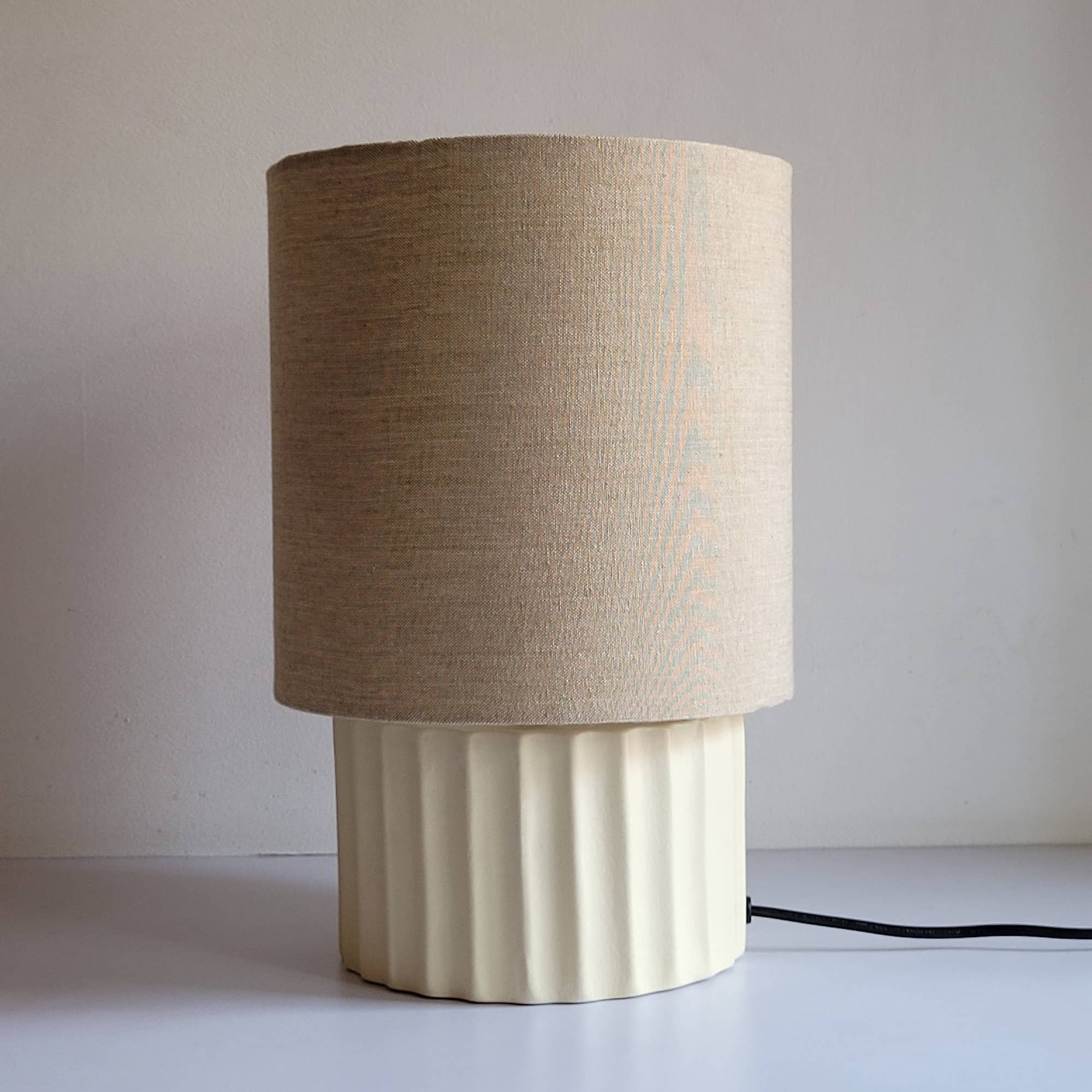 CREAM MATTE CREAMIC TABLE LAMP HANDCARVED BASE